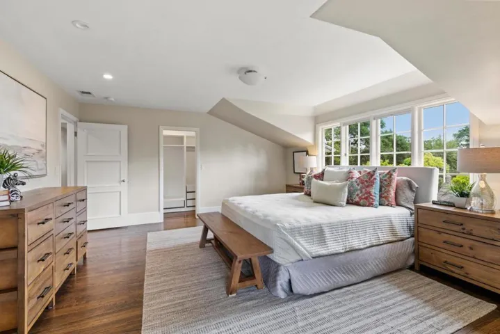 336 Brentwood Road, Hillsborough, California 94010