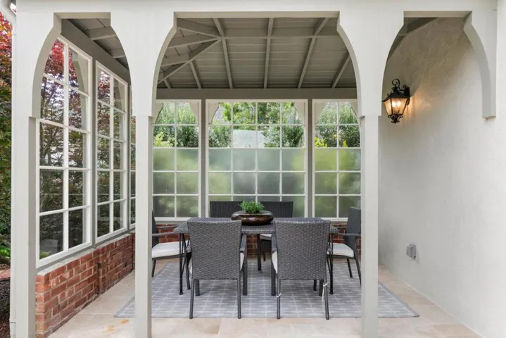 336 Brentwood Road, Hillsborough, California 94010