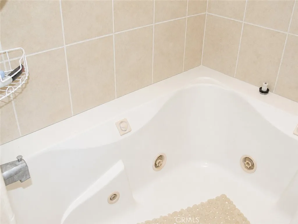 master bath 3 tub