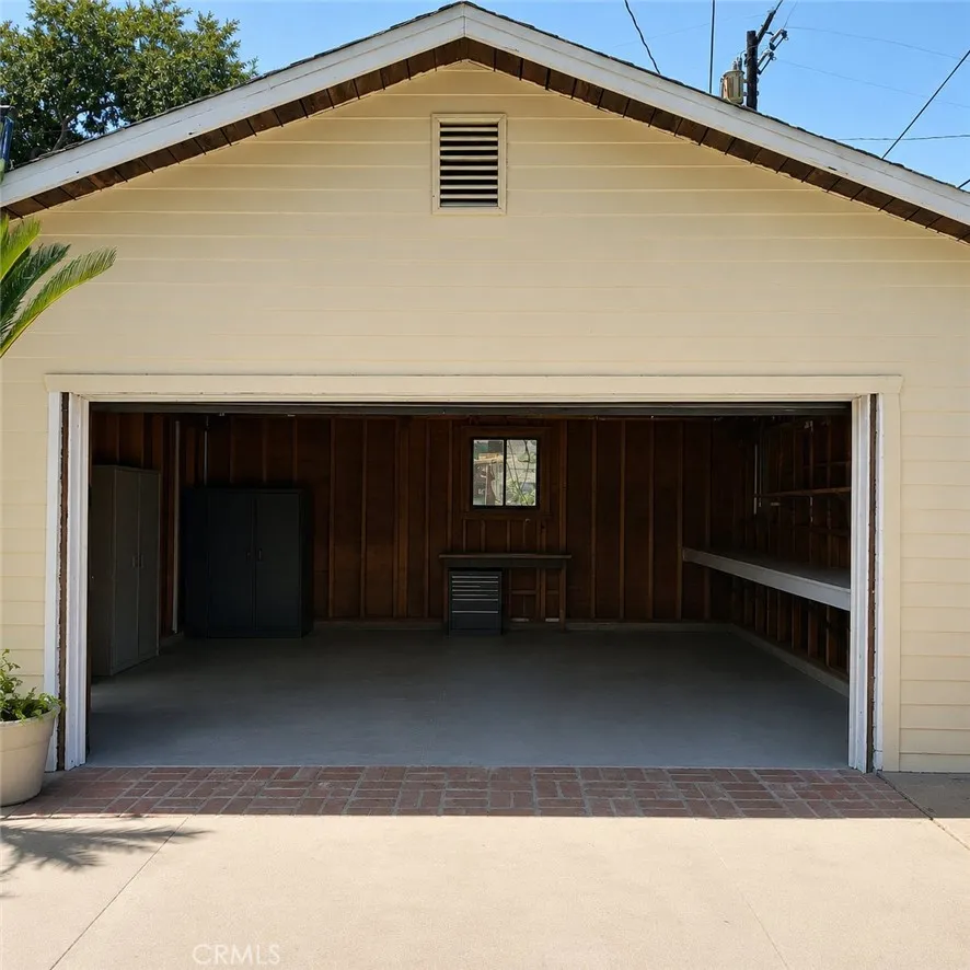 2 car garage