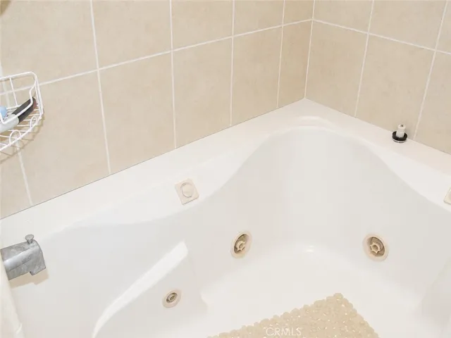 master bath 3 tub