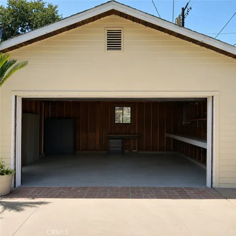 2 car garage