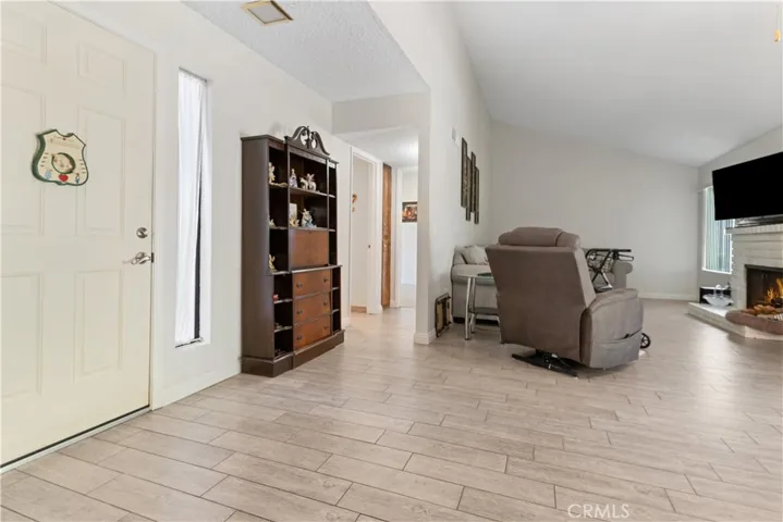 8924 Butternut, Bakersfield, California 93306