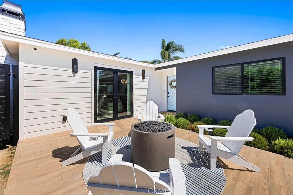 2611 Westminster, Costa Mesa, California 92627 — photo 4