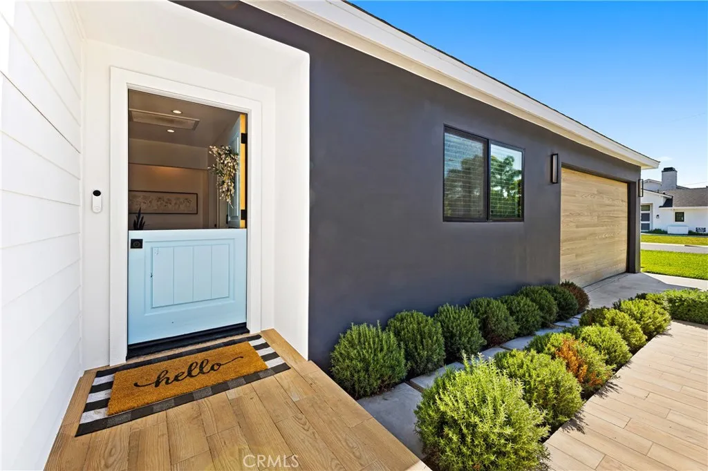 2611 Westminster, Costa Mesa, California 92627 — photo 5