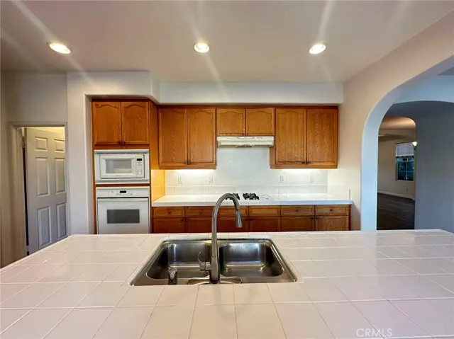 6429 Amber Sky Way, Eastvale, California 92880