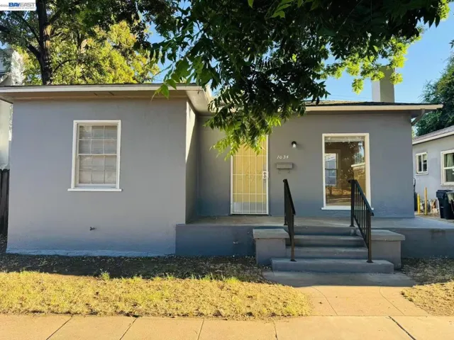 1034 X St, Sacramento, California 95818