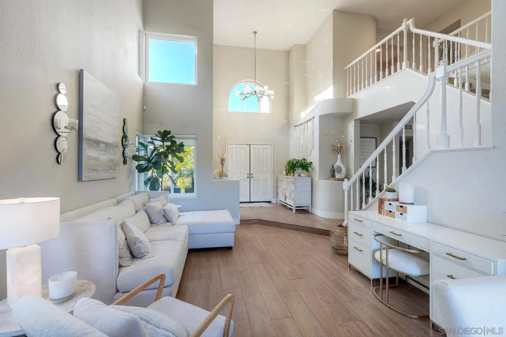 Gorgeous staircase.
