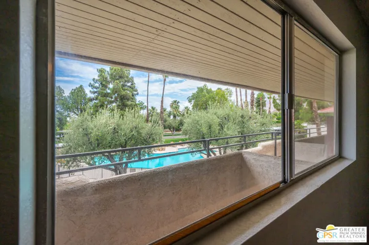 550 N Villa Court 214, Palm Springs, California 92262
