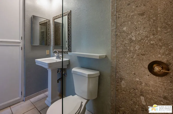 550 N Villa Court 214, Palm Springs, California 92262