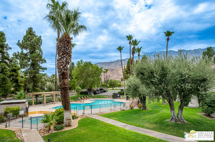 550 N Villa Court 214, Palm Springs, California 92262