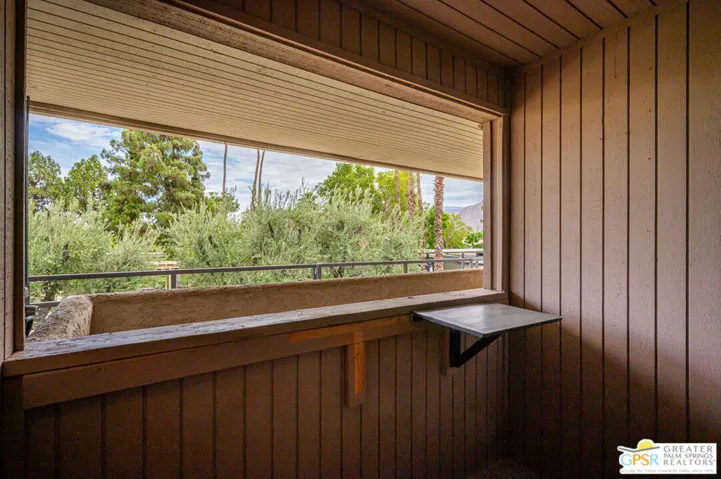 550 N Villa Court 214, Palm Springs, California 92262