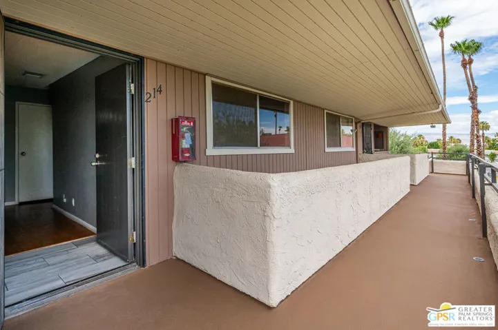 550 N Villa Court 214, Palm Springs, California 92262