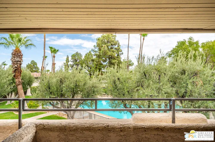 550 N Villa Court 214, Palm Springs, California 92262