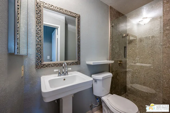 550 N Villa Court 214, Palm Springs, California 92262