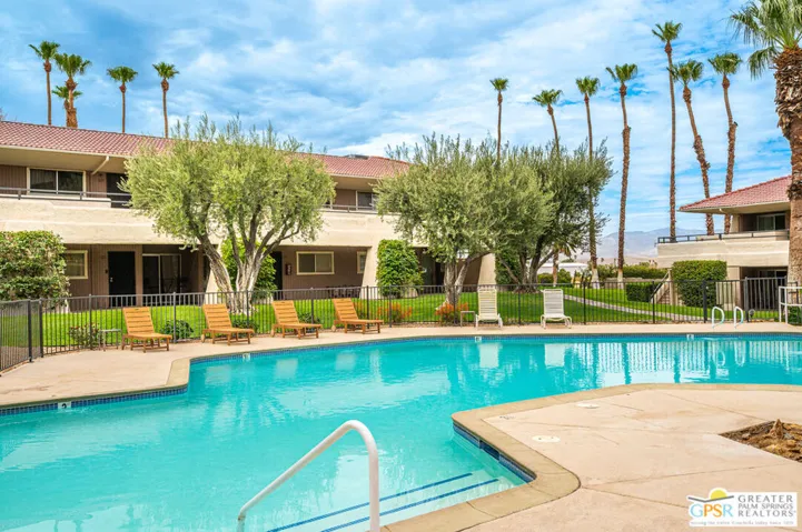 550 N Villa Court 214, Palm Springs, California 92262