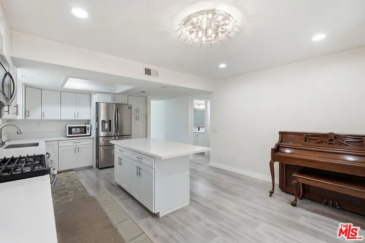 1045 Grossmont Drive, Whittier, California 90601