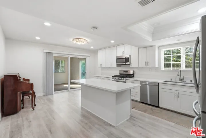 1045 Grossmont Drive, Whittier, California 90601