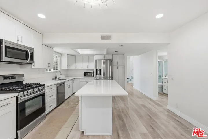 1045 Grossmont Drive, Whittier, California 90601