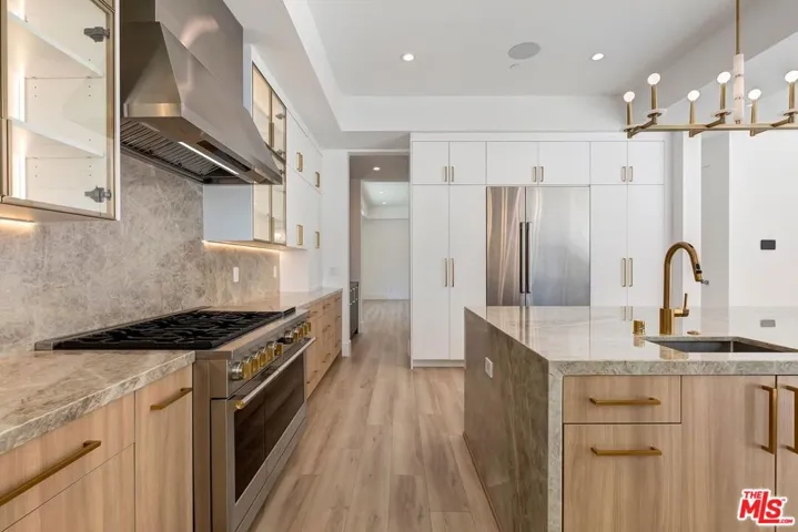9224 Monte Mar Drive, Los Angeles, California 90035
