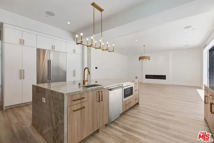 9224 Monte Mar Drive, Los Angeles, California 90035