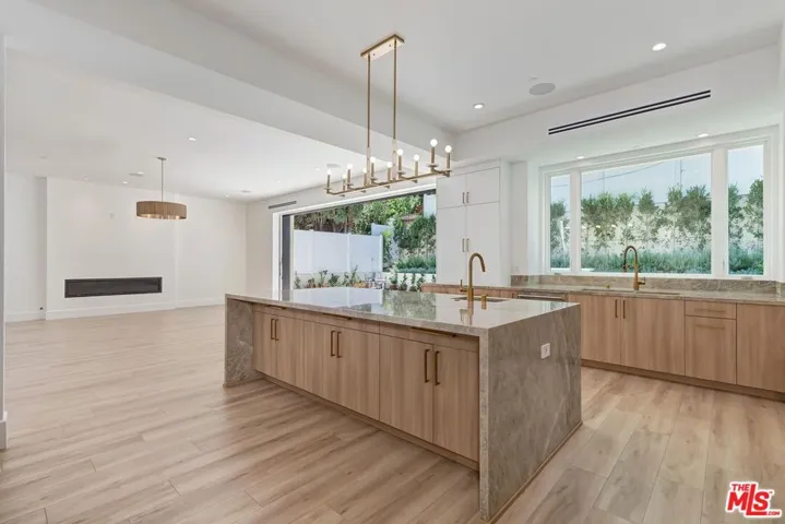 9224 Monte Mar Drive, Los Angeles, California 90035