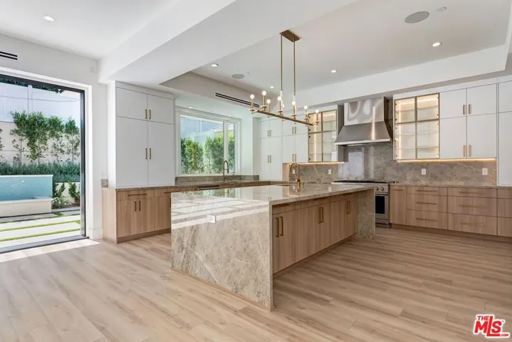 9224 Monte Mar Drive, Los Angeles, California 90035