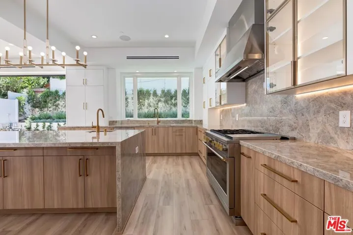 9224 Monte Mar Drive, Los Angeles, California 90035