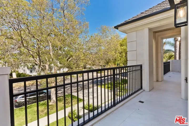 9224 Monte Mar Drive, Los Angeles, California 90035