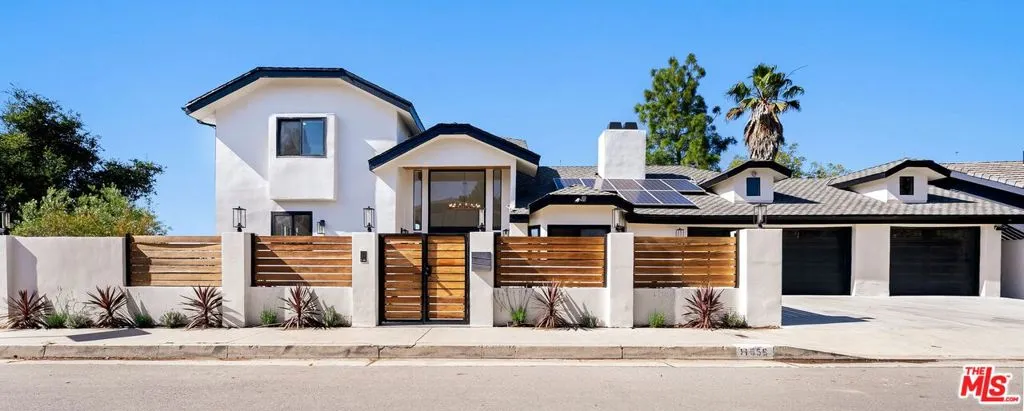 11559 Dona Teresa Drive, Studio City, California 91604