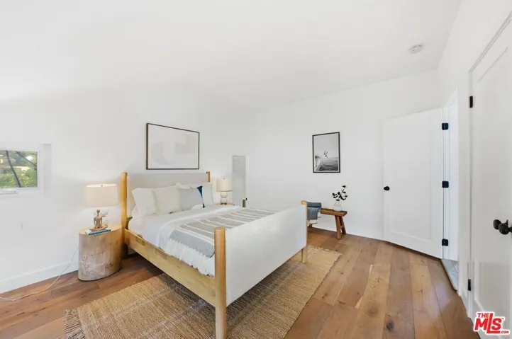 11559 Dona Teresa Drive, Studio City, California 91604