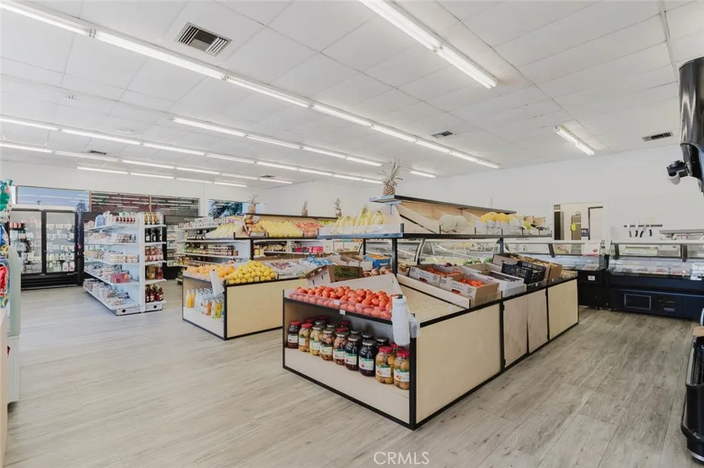 6744 Lankershim Boulevard, North Hollywood, California 91606 — photo 4