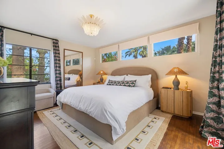 608 S Indian Trail, Palm Springs, California 92264