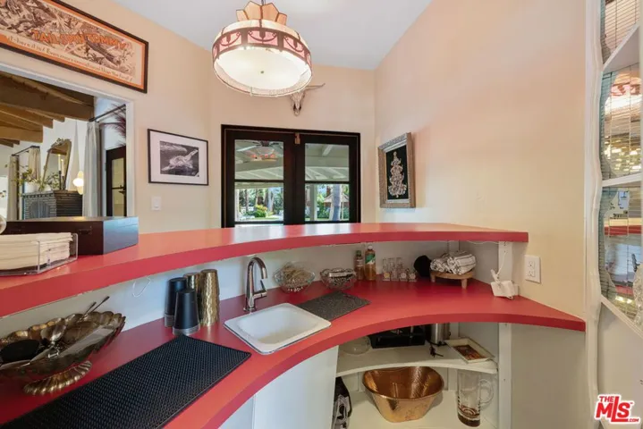 608 S Indian Trail, Palm Springs, California 92264