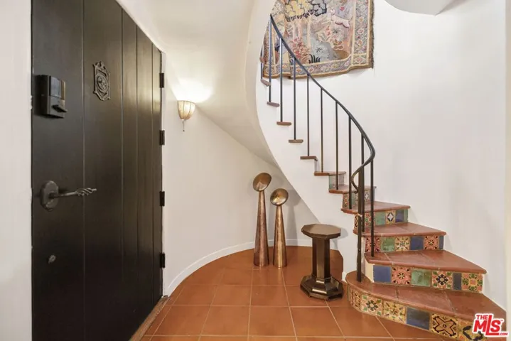 608 S Indian Trail, Palm Springs, California 92264