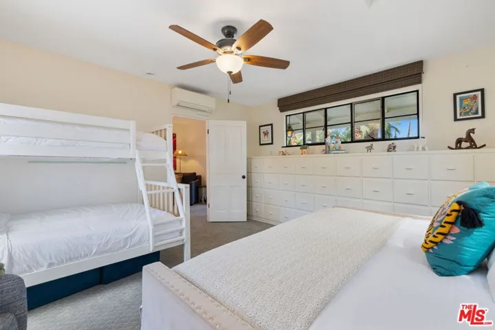 608 S Indian Trail, Palm Springs, California 92264