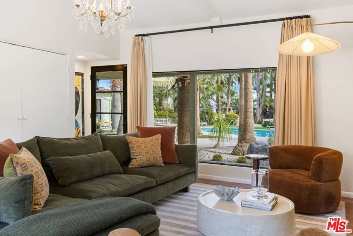608 S Indian Trail, Palm Springs, California 92264