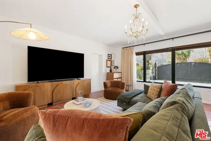 608 S Indian Trail, Palm Springs, California 92264