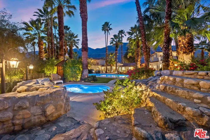 608 S Indian Trail, Palm Springs, California 92264