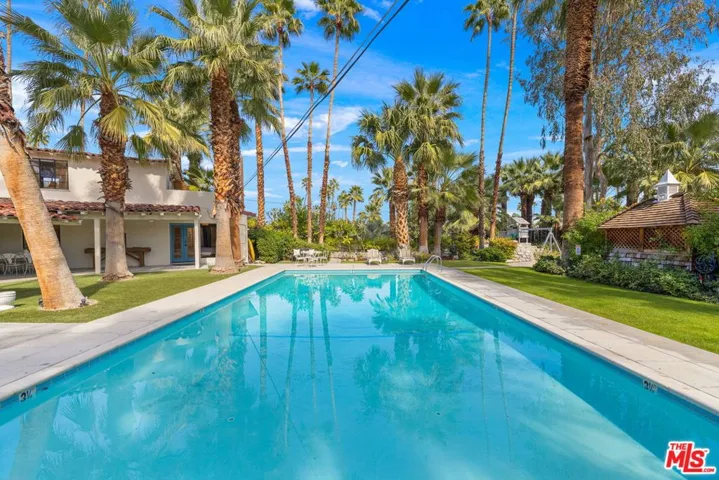 608 S Indian Trail, Palm Springs, California 92264