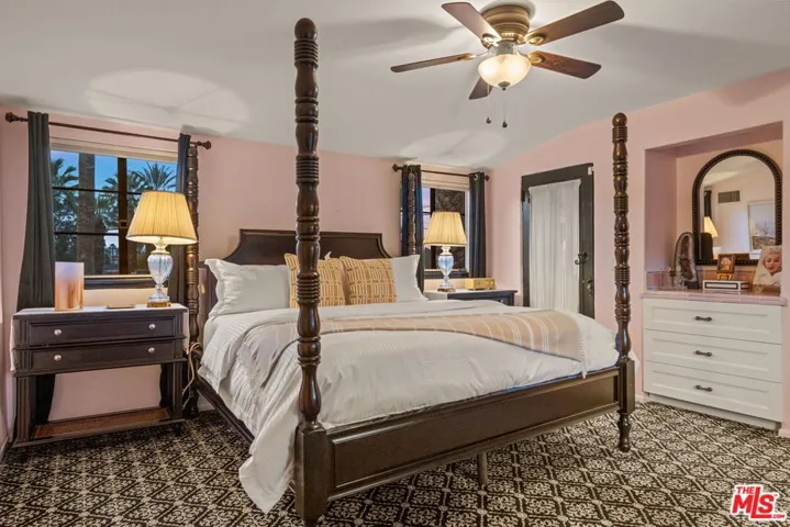 608 S Indian Trail, Palm Springs, California 92264