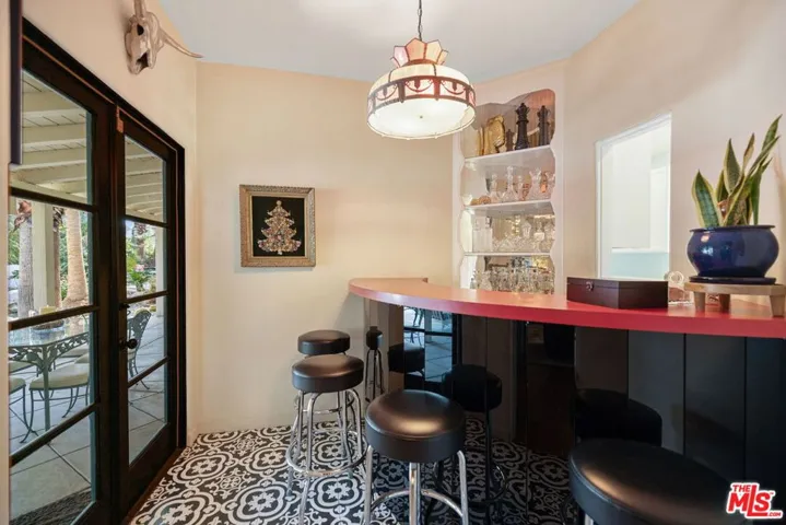 608 S Indian Trail, Palm Springs, California 92264