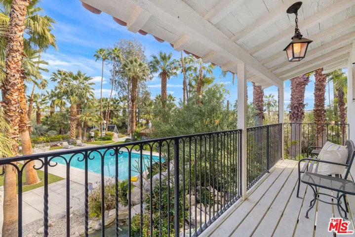 608 S Indian Trail, Palm Springs, California 92264