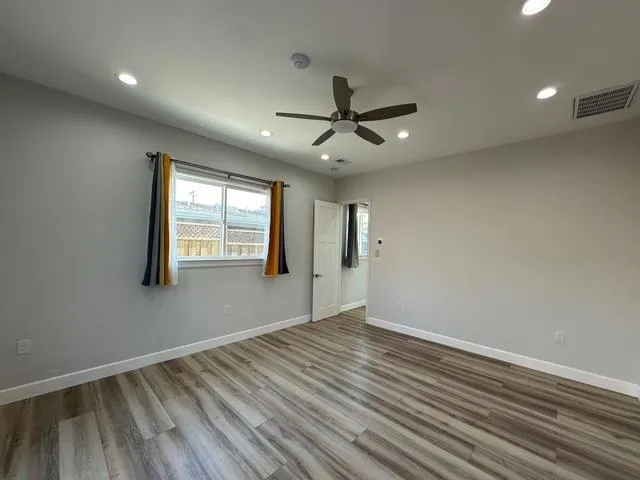 2114 Derby Avenue B, Capitola, California 95010