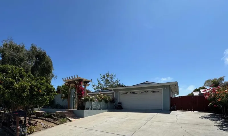 2114 Derby Avenue B, Capitola, California 95010