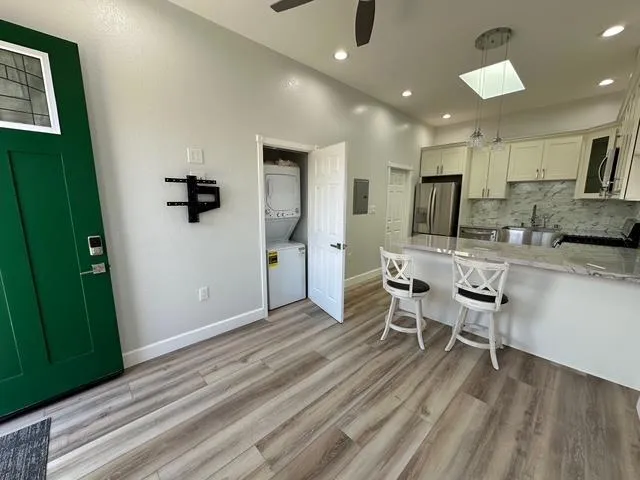 2114 Derby Avenue B, Capitola, California 95010