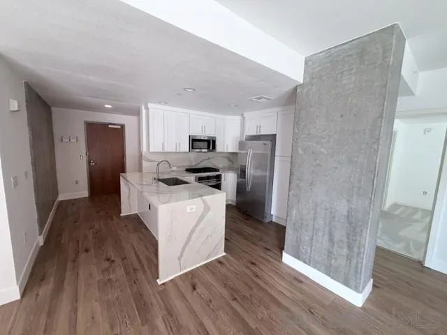 800 The Mark Ln 208, San Diego, California 92101