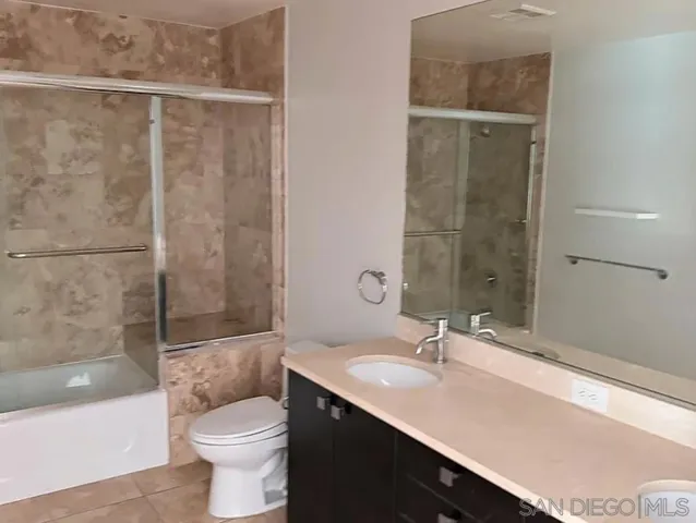 800 The Mark Ln 208, San Diego, California 92101