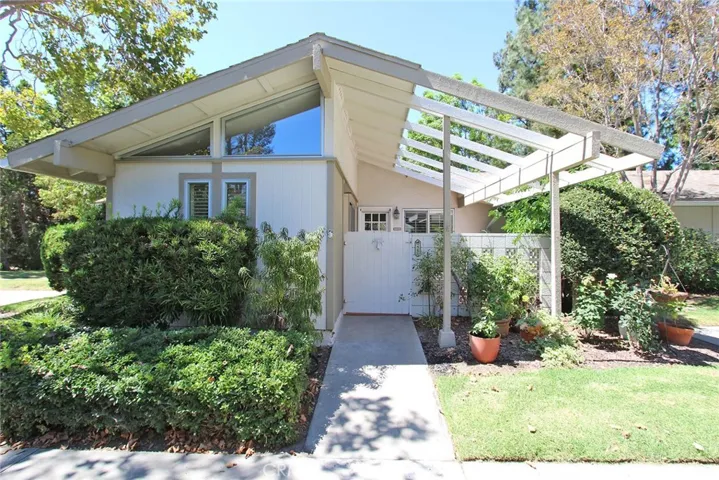 Exterior Entry