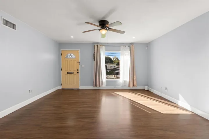 6252 Alderley, San Diego, California 92114